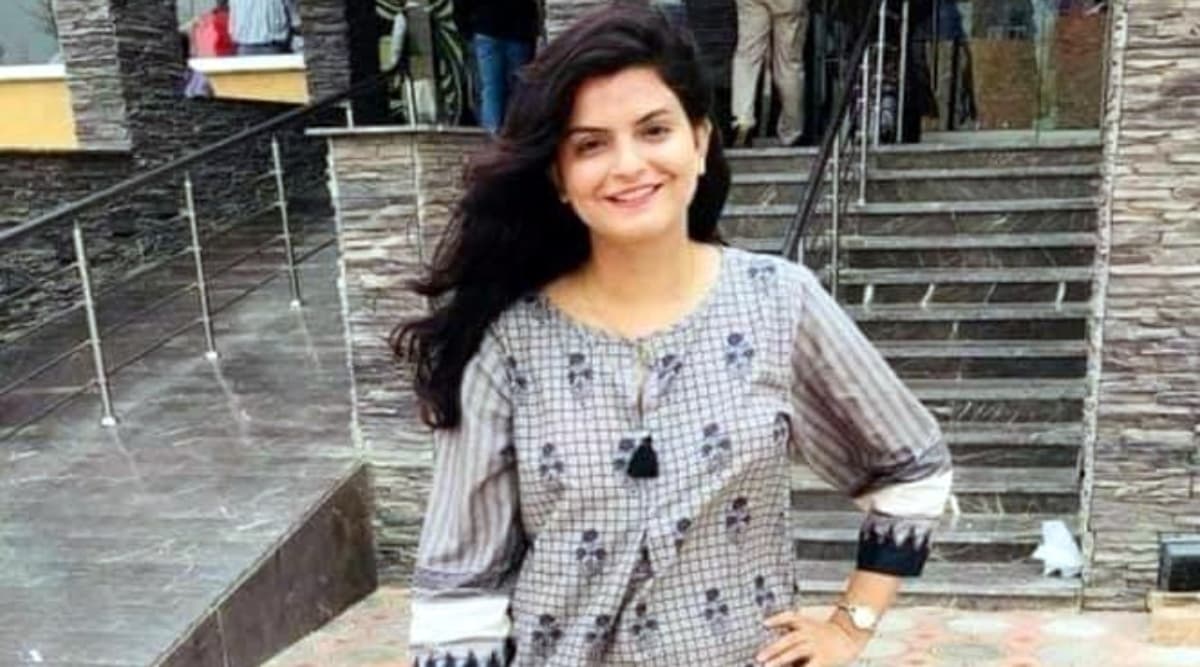 पाकिस्तान: ऑटोप्सी रिपोर्ट में हुआ खुलासा, हिंदू छात्रा निमृता कुमारी की हत्या से पहले दुष्कर्म की पुष्टि पाकिस्तान: ऑटोप्सी रिपोर्ट में हुआ खुलासा, हिंदू छात्रा निमृता कुमारी की हत्या से पहले दुष्कर्म की पुष्टि