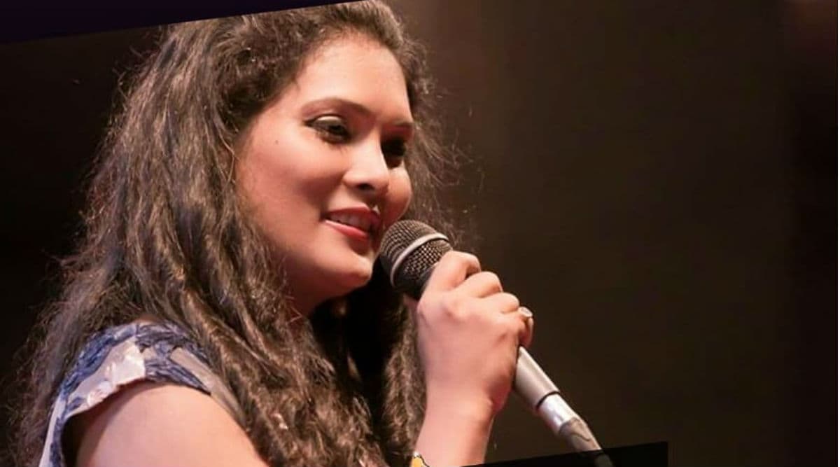 इस सिंगर की सड़क हादसे में हुई मौत, गंभीर रूप से घायल पति का अस्पताल में चल रहा इलाज इस सिंगर की सड़क हादसे में हुई मौत, गंभीर रूप से घायल पति का अस्पताल में चल रहा इलाज