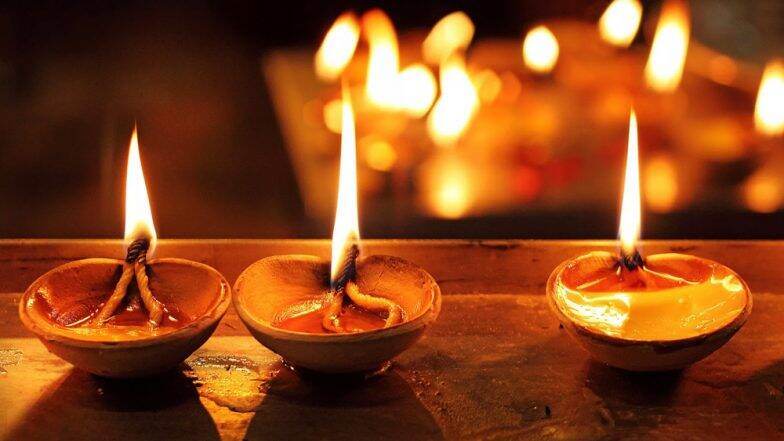 Karthik Purnima 2019: कार्तिक पूर्णिमा पर दीप-दान कर प्राप्त करें अक्षुण्य पुण्य! साथ ही जानें क्या करें और क्या नहीं Karthik Purnima 2019: कार्तिक पूर्णिमा पर दीप-दान कर प्राप्त करें अक्षुण्य पुण्य! साथ ही जानें क्या करें और क्या नहीं