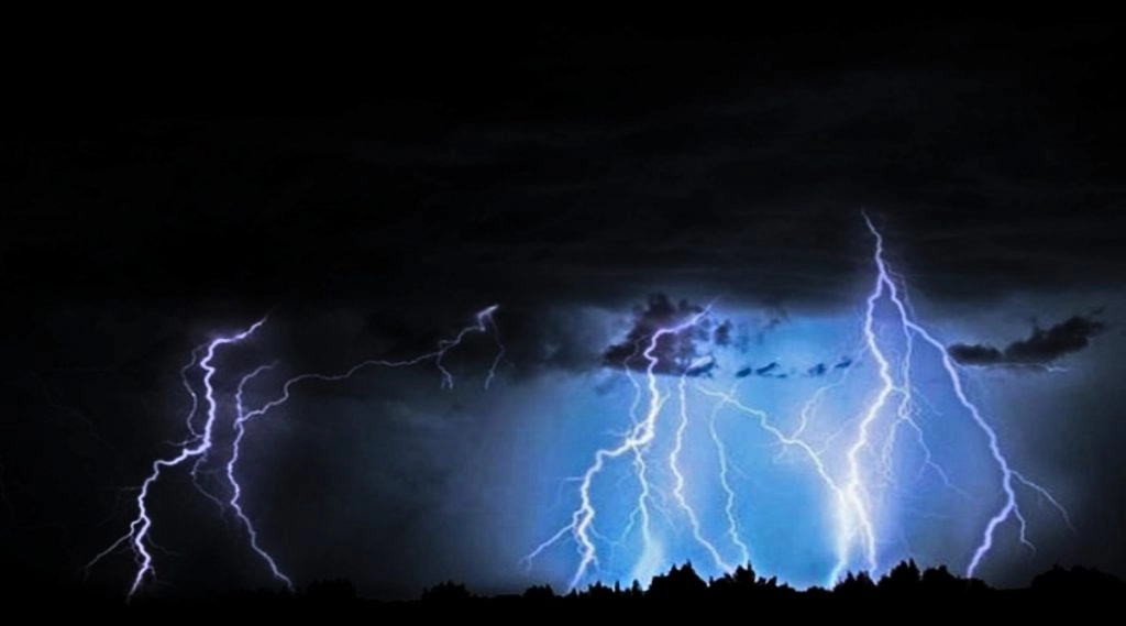 छत्तीसगढ़: स्कूल में आकाशीय बिजली गिरने से एक छात्र की मौत, नौ अन्य घायल