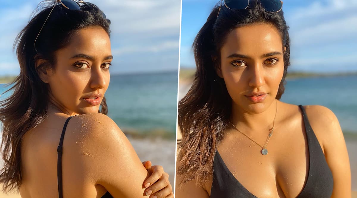 एक्ट्रेस नेहा शर्मा ने हॉट बिकिनी पहनकर बीच पर लगाईं आग, देखें ये Viral Photos एक्ट्रेस नेहा शर्मा ने हॉट बिकिनी पहनकर बीच पर लगाईं आग, देखें ये Viral Photos