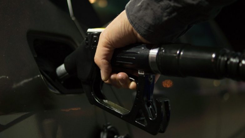 Petrol and Diesel Price Today: पेट्रोल, डीजल के दाम में लगातार दूसरे दिन वृद्धि जारी