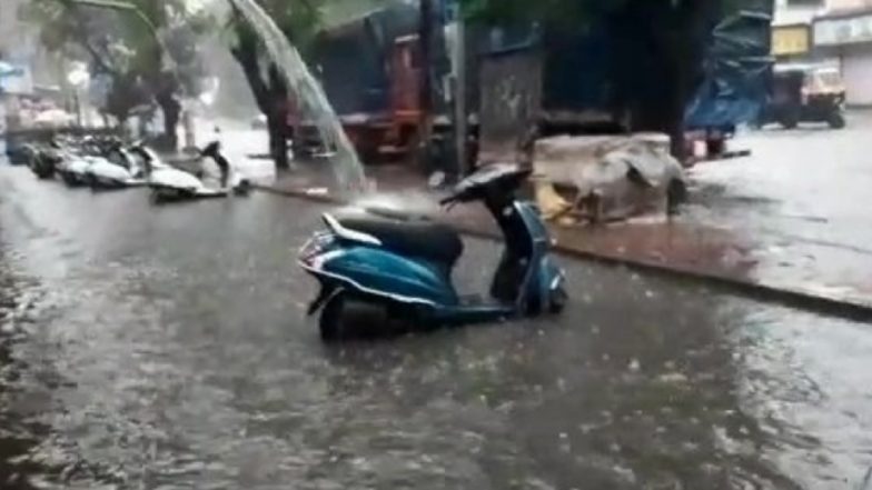 चक्रवात 'महा' का मुंबई पर असर, नवंबर महीने में मुसलाधार बारिश ने किया जनजीवन अस्त व्यस्त, कई इलाको में भरा पानी
