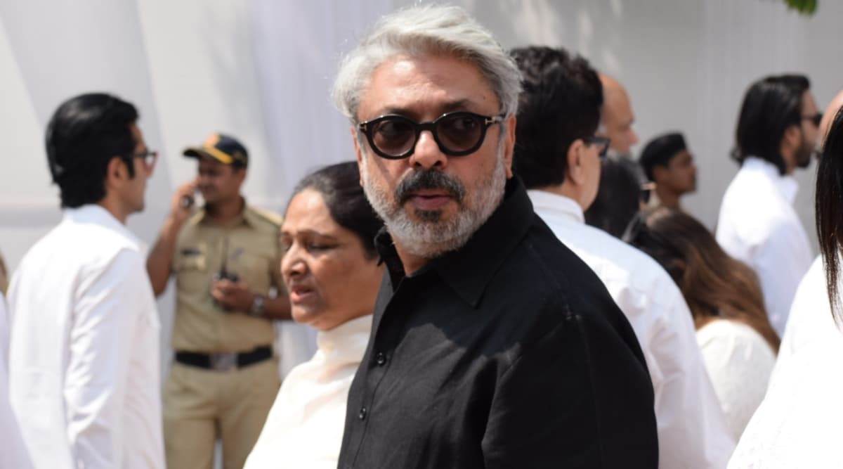बैजू बावरा को अपने करियर की सबसे बड़ी चुनौती मानते हैं संजय लीला भंसाली बैजू बावरा को अपने करियर की सबसे बड़ी चुनौती मानते हैं संजय लीला भंसाली
