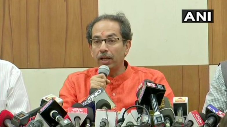 उद्धव ठाकरे का सीएम चार्ज संभालते ही आदेश, आरे में मेट्रो शेड के काम पर रोक, पर्यावरण को नुकसान पहुंचाए बगैर जारी रहेंगे विकास कार्य