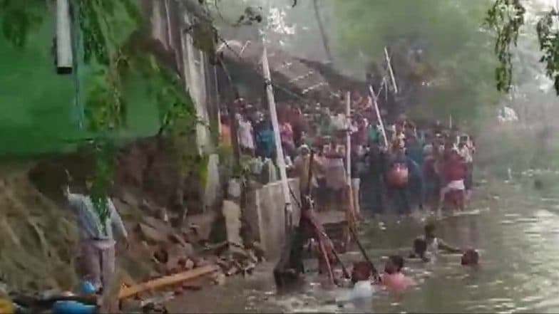 बिहार: छठ पूजा के दौरान समस्तीपुर में बड़ा हादसा, दीवार गिरने से दो महिलाओं की मौत बिहार: छठ पूजा के दौरान समस्तीपुर में बड़ा हादसा, दीवार गिरने से दो महिलाओं की मौत