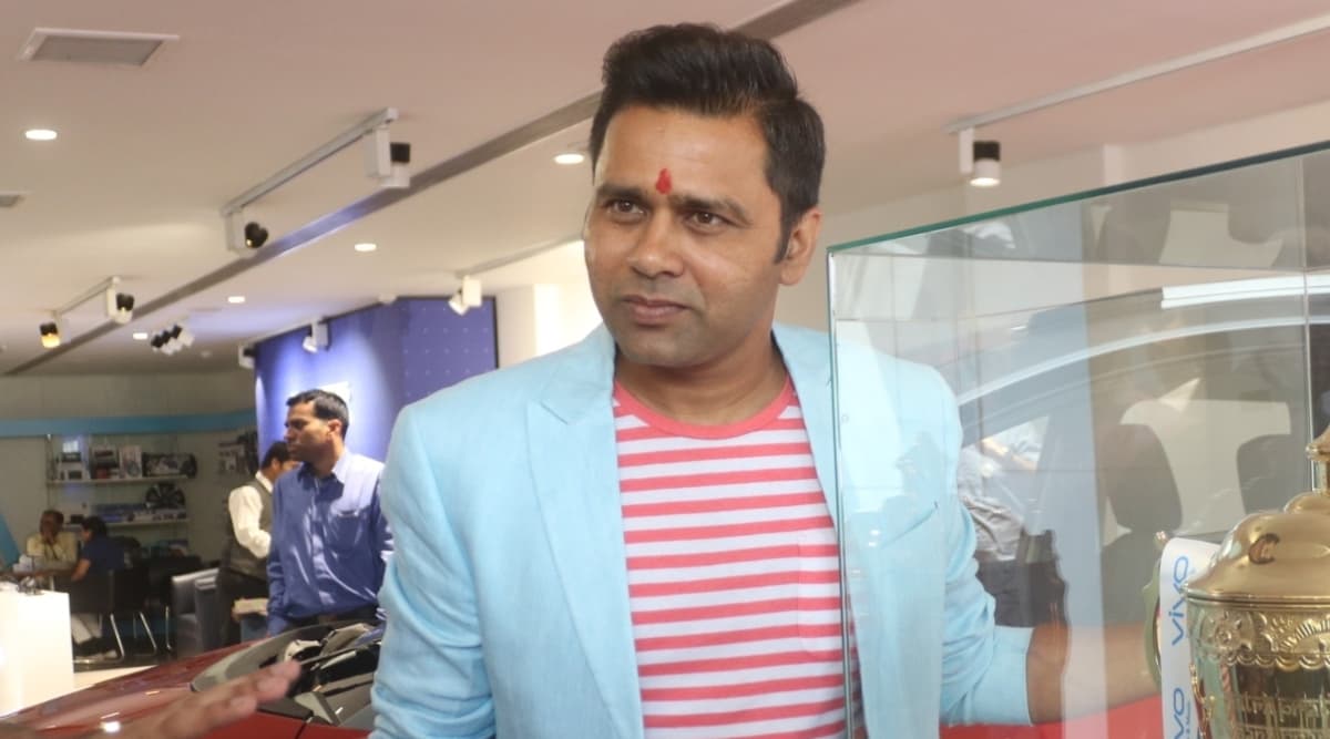 इरफान पठान के बाद पूर्व बल्लेबाज आकाश चोपड़ा ने जामिया के छात्रों का किया समर्थन, कहा- आप ताकत के दम पर आवाज को दबा नहीं सकते इरफान पठान के बाद पूर्व बल्लेबाज आकाश चोपड़ा ने जामिया के छात्रों का किया समर्थन, कहा- आप ताकत के दम पर आवाज को दबा नहीं सकते