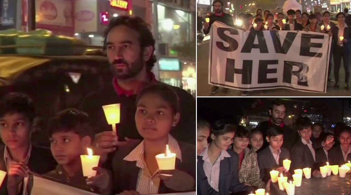 हैदराबाद गैंगरेप मामला: रोहतक में पूर्व हॉकी खिलाड़ी अजीत पाल नांदल ने अपनी छात्राओं के साथ निकाला कैंडल मार्च हैदराबाद गैंगरेप मामला: रोहतक में पूर्व हॉकी खिलाड़ी अजीत पाल नांदल ने अपनी छात्राओं के साथ निकाला कैंडल मार्च