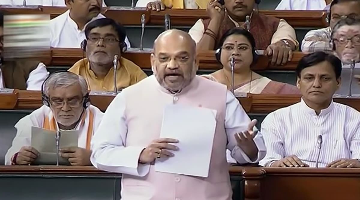 नागरिकता संशोधन बिल को आज लोकसभा में पेश करेंगे अमित शाह, जोरदार विरोध करेगी कांग्रेस नागरिकता संशोधन बिल को आज लोकसभा में पेश करेंगे अमित शाह, जोरदार विरोध करेगी कांग्रेस