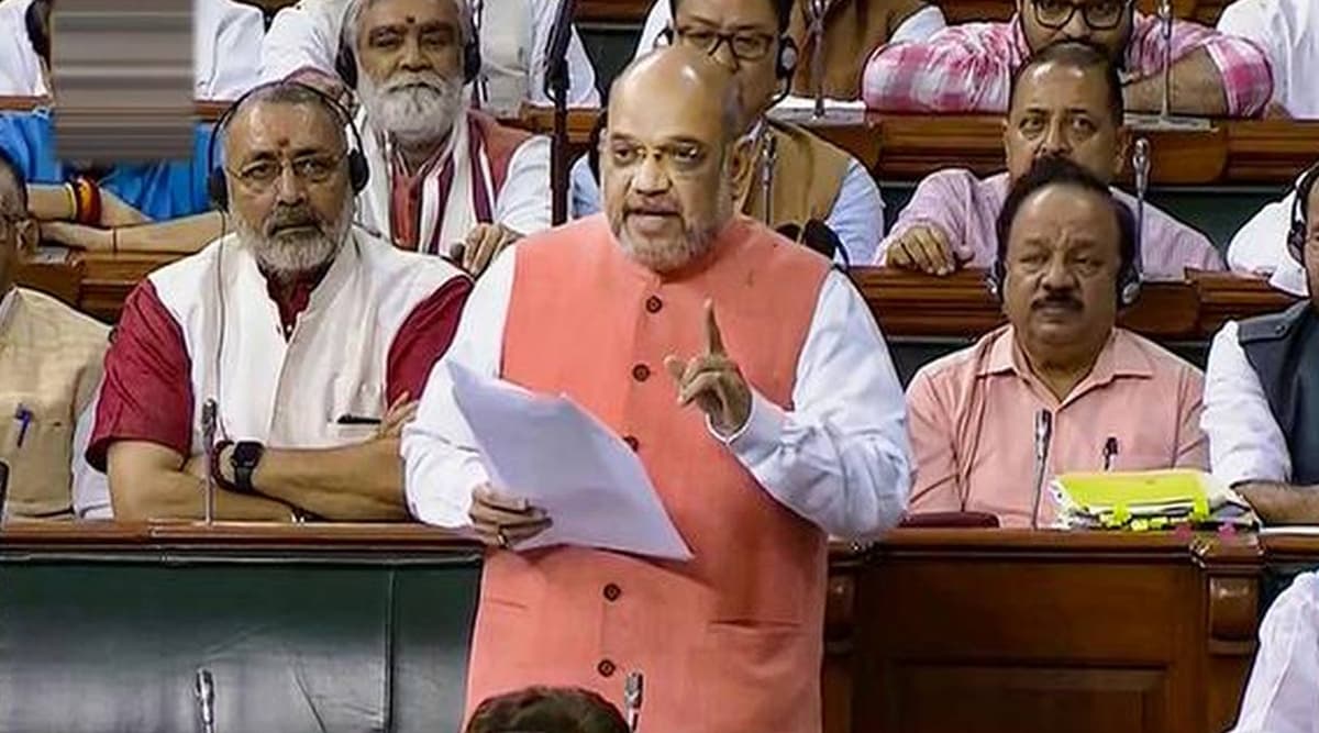 नागरिकता संशोधन विधेयक 2019: अमित शाह का तीखा हमला, कहा- कांग्रेस ने धर्म के आधार पर देश का विभाजन किया नागरिकता संशोधन विधेयक 2019: अमित शाह का तीखा हमला, कहा- कांग्रेस ने धर्म के आधार पर देश का विभाजन किया