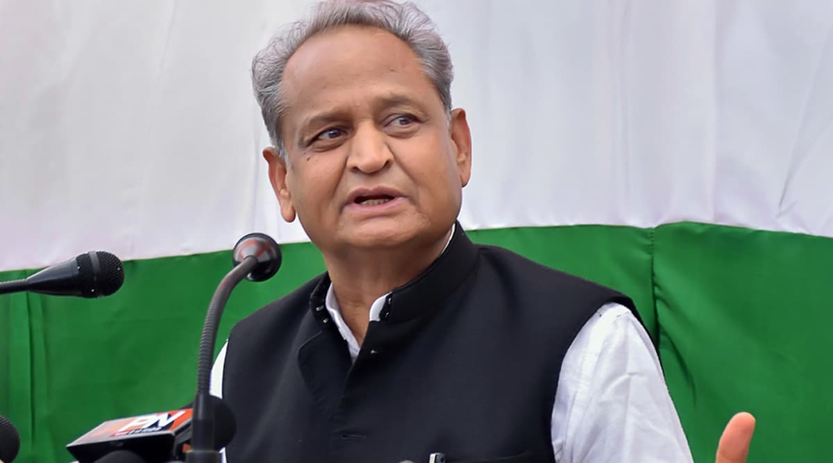 राजस्थान: अशोक गहलोत ने पीएम मोदी पर साधा निशाना, कहा- संसद में आपको समर्थन देने वाले बिहार-ओडिशा के सीएम भी NRC का विरोध कर रहे राजस्थान: अशोक गहलोत ने पीएम मोदी पर साधा निशाना, कहा- संसद में आपको समर्थन देने वाले बिहार-ओडिशा के सीएम भी NRC का विरोध कर रहे