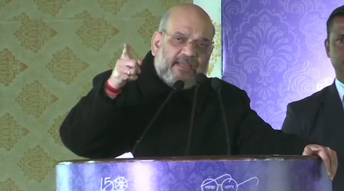 गृहमंत्री अमित शाह ने कहा- कांग्रेस सुन ले, शरणार्थियों को नागरिकता देकर ही दम लेंगे गृहमंत्री अमित शाह ने कहा- कांग्रेस सुन ले, शरणार्थियों को नागरिकता देकर ही दम लेंगे