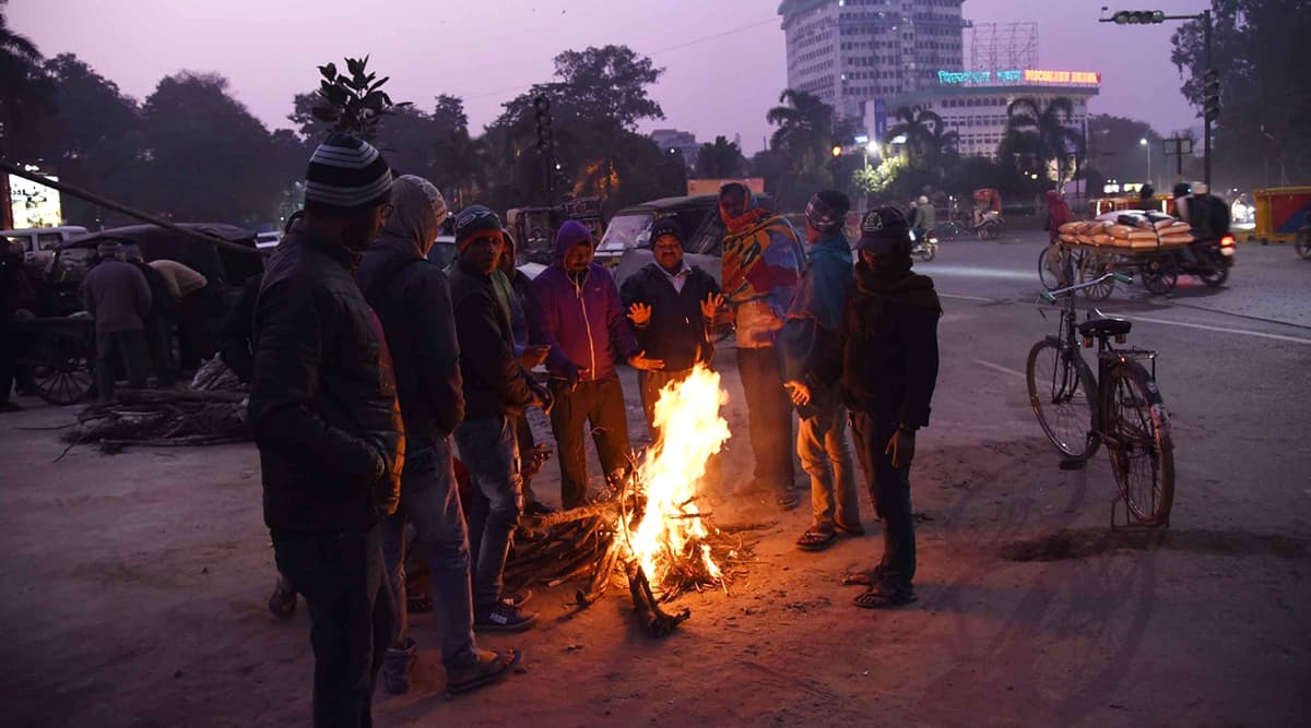 Winter Season 2019: ठंड में ठिठुरा उत्तर भारत, राजधानी दिल्ली में तापमान 2.8 डिग्री सेल्सियस दर्ज, कई राज्यों में आम जनजीवन प्रभावित Winter Season 2019: ठंड में ठिठुरा उत्तर भारत, राजधानी दिल्ली में तापमान 2.8 डिग्री सेल्सियस दर्ज, कई राज्यों में आम जनजीवन प्रभावित