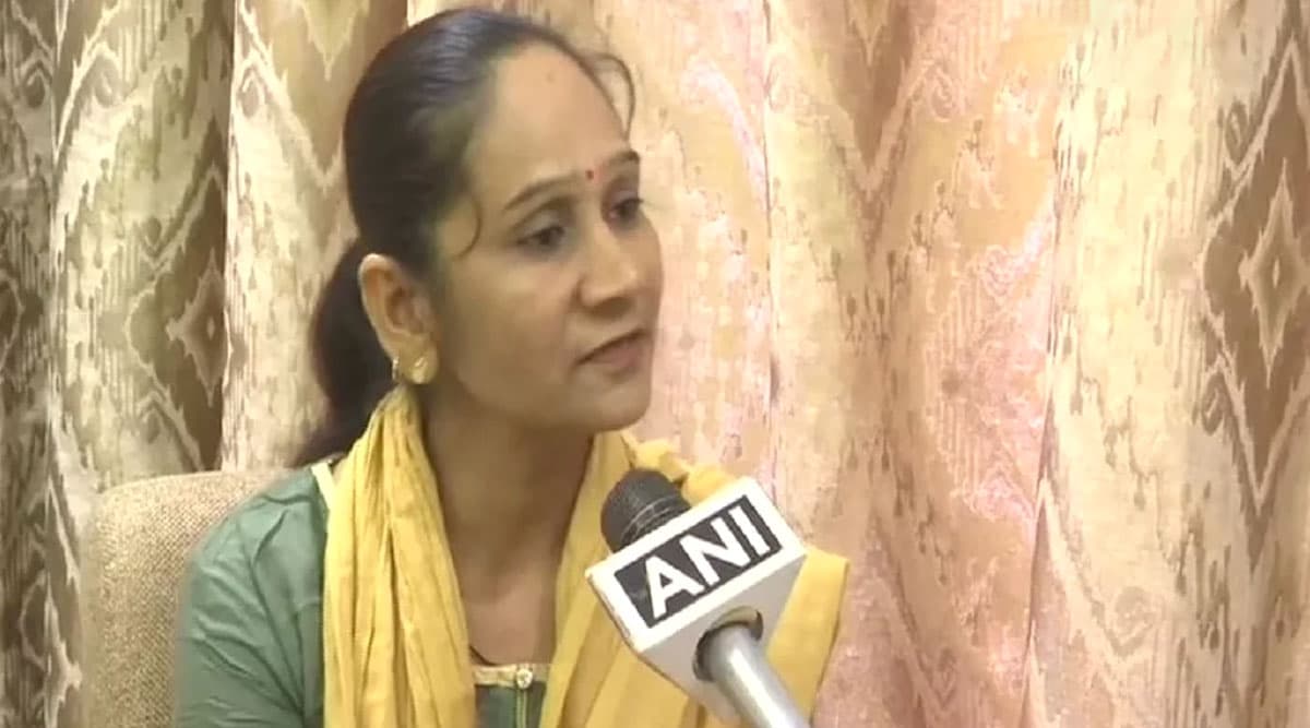 CAA का समर्थन करने वाली MP की विधायक रमाबाई परिहार पर बिफरीं बीएसपी सुप्रीमो मायावती, पार्टी से किया सस्पेंड CAA का समर्थन करने वाली MP की विधायक रमाबाई परिहार पर बिफरीं बीएसपी सुप्रीमो मायावती, पार्टी से किया सस्पेंड