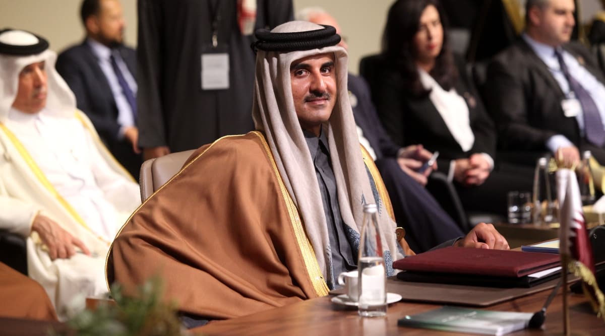 सऊदी किंग ने 40वें GCC समिट के लिए कतर के अमीर शेख तमीम को किया आमंत्रित, लिखा पत्र सऊदी किंग ने 40वें GCC समिट के लिए कतर के अमीर शेख तमीम को किया आमंत्रित, लिखा पत्र