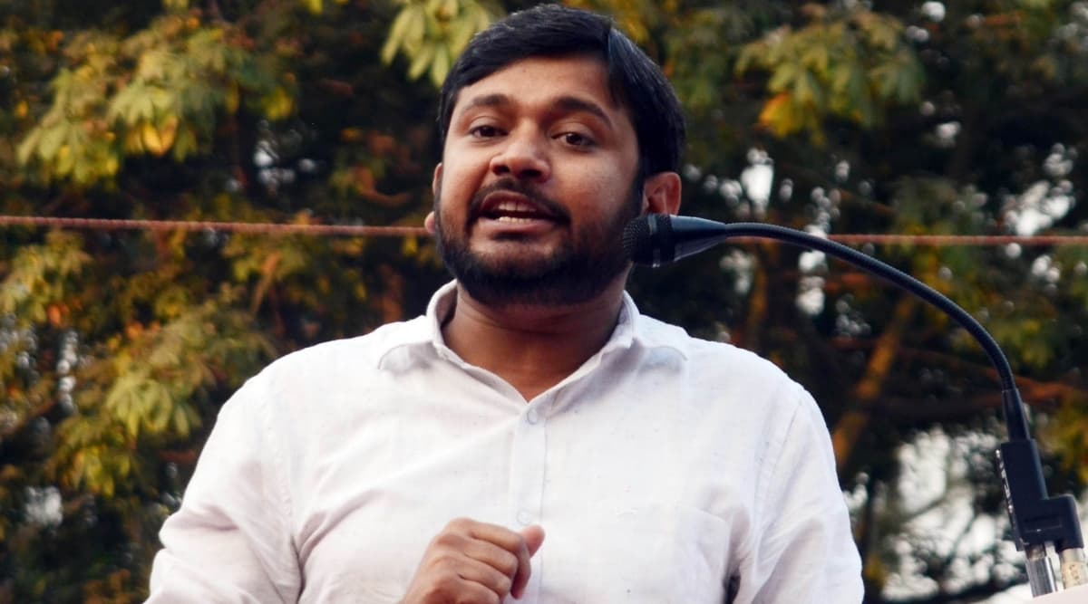 बिहार में कन्हैया कुमार की जनसभा में उछाली चप्पल, समर्थकों ने की पिटाई बिहार में कन्हैया कुमार की जनसभा में उछाली चप्पल, समर्थकों ने की पिटाई