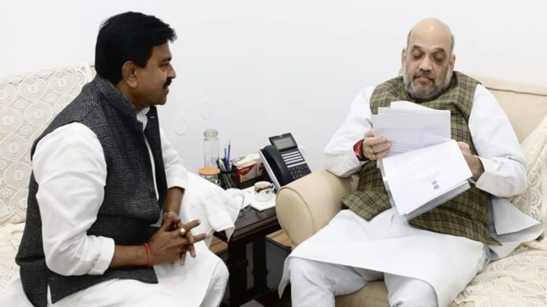 BJP सांसद अजय मिश्रा ने उद्योगपति राहुल बजाज पर बोला हमला, कहा- चीनी मिलों पर किसानों का 10 हजार करोड़ बकाया, डर तो लगेगा