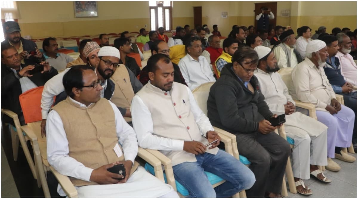 झारखंड विधानसभा चुनाव 2019: क्या मुस्लिम मतदाताओं को रिझाने के प्रयास में है बीजेपी? झारखंड विधानसभा चुनाव 2019: क्या मुस्लिम मतदाताओं को रिझाने के प्रयास में है बीजेपी?