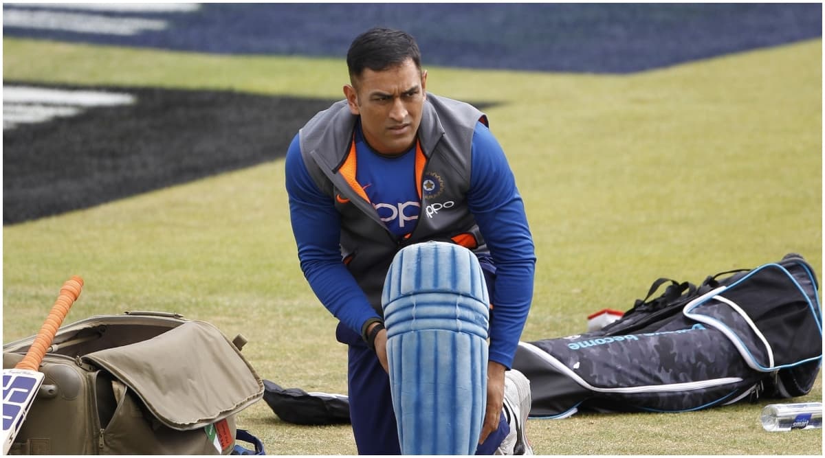 Annual Player Contracts for Team India: क्या धोनी का क्रिकेट करियर हो चुका है समाप्त? ट्विटर यूजर्स ने दिए ऐसे रिएक्शन Annual Player Contracts for Team India: क्या धोनी का क्रिकेट करियर हो चुका है समाप्त? ट्विटर यूजर्स ने दिए ऐसे रिएक्शन