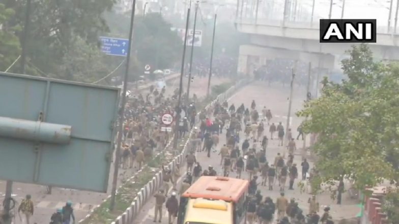 नागरिकता संशोधन कानून: दिल्ली के उत्तर-पूर्वी में आगजनी के लिए 3 FIR दर्ज, 6 गिरफ्तार