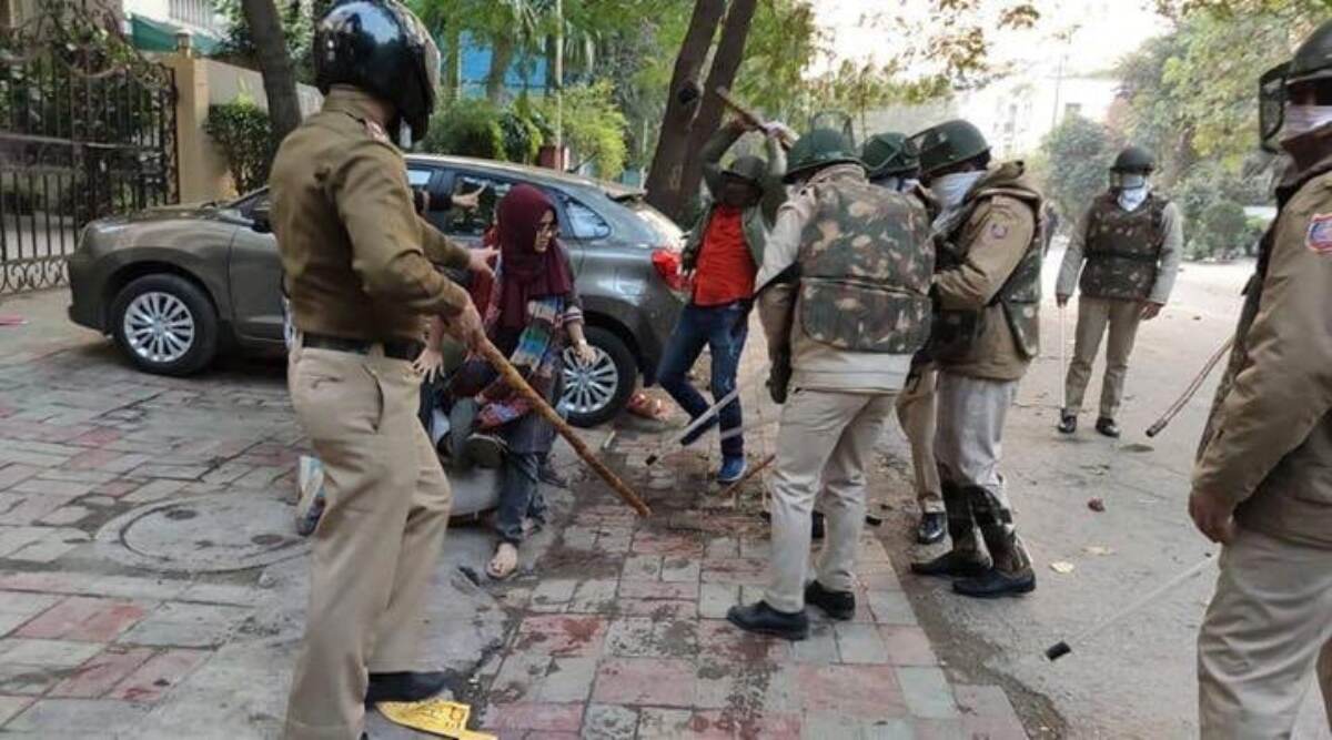जामिया मिल्लिया हिंसा: मामले की जांच दिल्ली क्राइम ब्रांच को सौंपी गई जामिया मिल्लिया हिंसा: मामले की जांच दिल्ली क्राइम ब्रांच को सौंपी गई