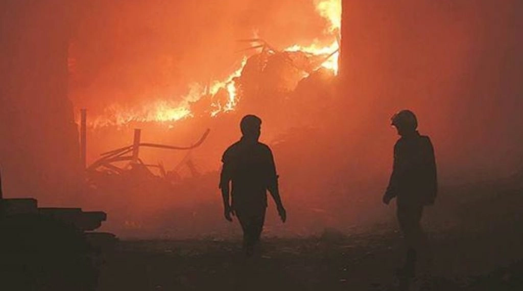 कोलकाता की इमारत में आग : रेलवे ने 3 सप्ताह में मांगी रिपोर्ट