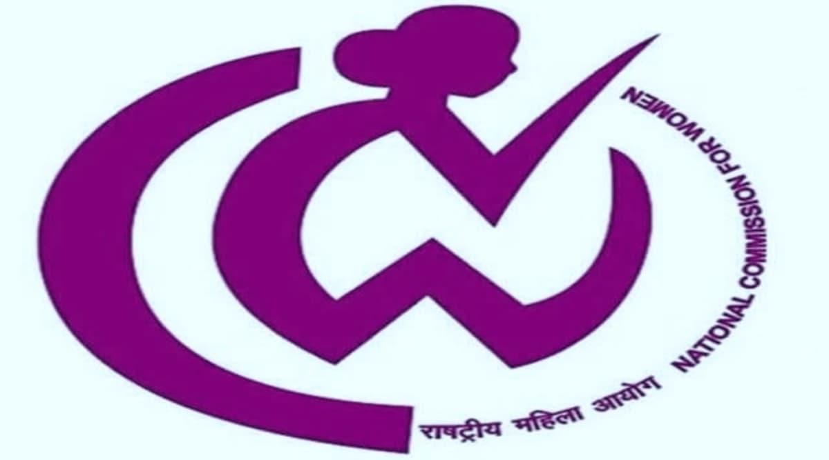 फतेहपुर दुष्कर्म कांड: पीड़िता के साथ रेप के बाद किया उसे आग के हवाले, आरोपी के घर पहुंची महिला आयोग की सदस्य फतेहपुर दुष्कर्म कांड: पीड़िता के साथ रेप के बाद किया उसे आग के हवाले, आरोपी के घर पहुंची महिला आयोग की सदस्य