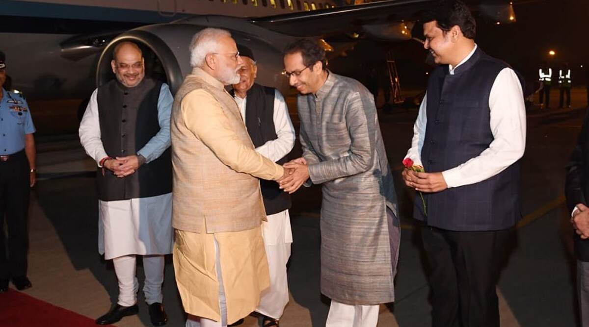 पुणे: पीएम मोदी से मिले उद्धव ठाकरे, महाराष्ट्र का मुख्यमंत्री बनने के बाद पहली बार हुआ आमना-सामना पुणे: पीएम मोदी से मिले उद्धव ठाकरे, महाराष्ट्र का मुख्यमंत्री बनने के बाद पहली बार हुआ आमना-सामना