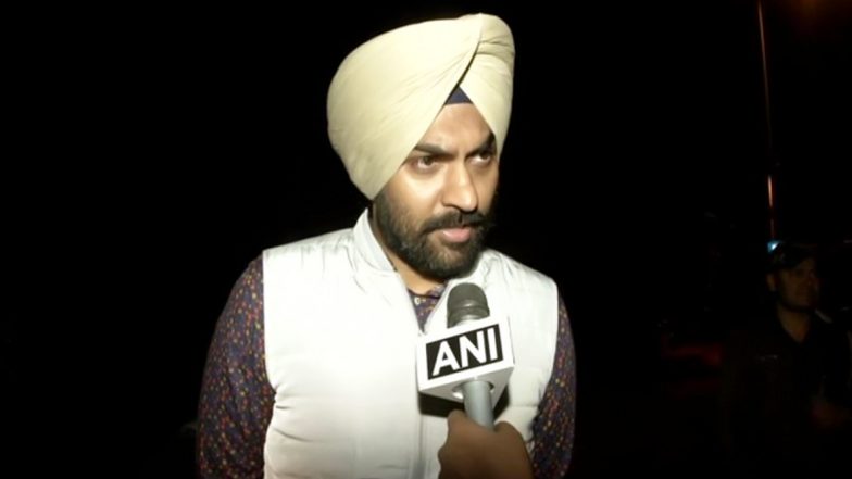 दिल्ली पुलिस के PRO एमएस रंधावा ने कहा- प्रदर्शनकारी पुलिसकर्मियों पर मशाल की आग फेंक रहे थे, इसलिए हमें उन पर वॉटर कैनन का इस्तेमाल करना पड़ा