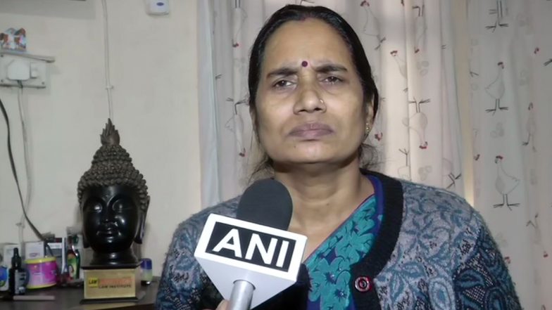 निर्भया गैंगरेप केस: मां आशा देवी ने कहा-हमें उम्मीद है कि आज नया डेथ वारंट जारी हो जाएगा