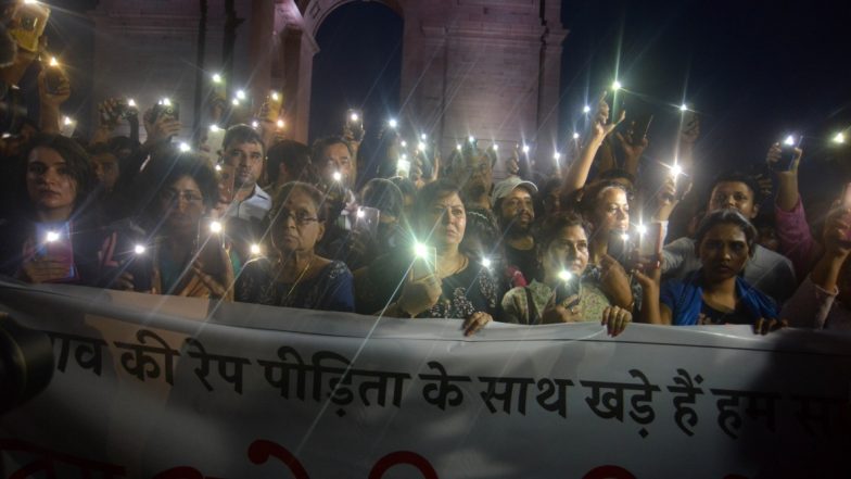 हिंसा, धुंध और कोहरे के साथ धूमिल हुई क्रिसमस की खुशियां, कई जगहों पर इंटरनेट की सेवा ठप्प