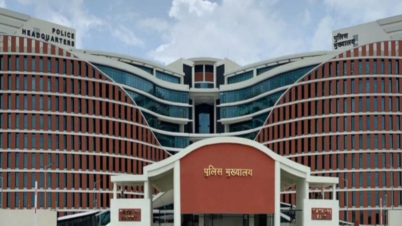उत्तर प्रदेश: कोर्टरूम के अंदर हत्या मामले में 18 पुलिसकर्मी निलंबित