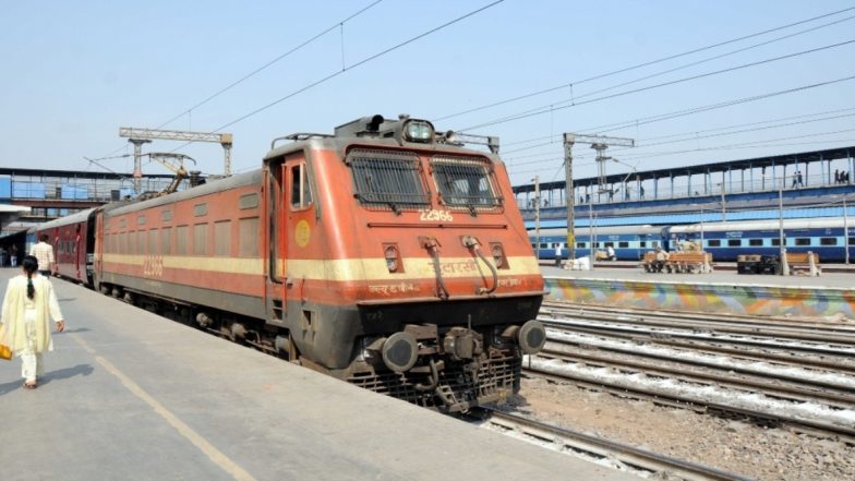 देश में सालभर में तीन हजार रेल गाड़ियां हुईं रद्द: रिपोर्ट
