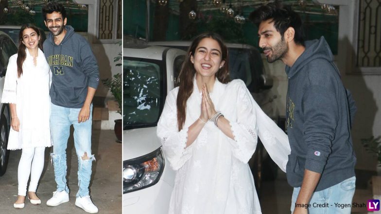 ब्रेकअप की खबरों के बीच सारा अली खान और कार्तिक आर्यन दिखे साथ-साथ, देखिए Photos