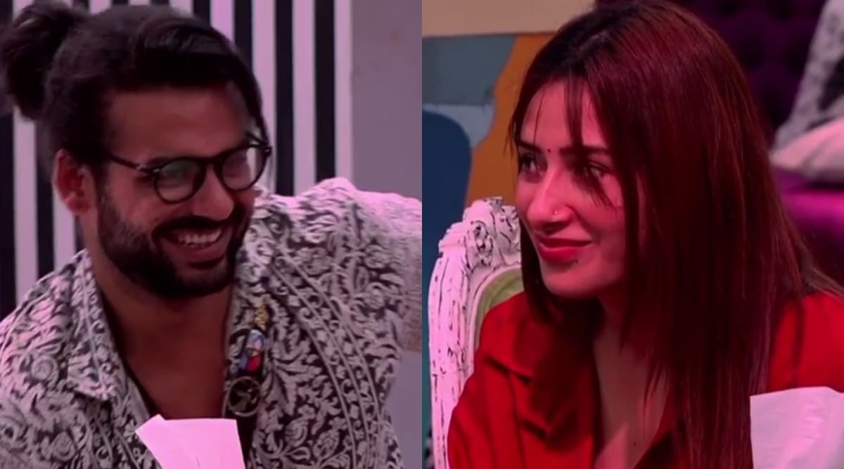 Bigg Boss 13: माहिरा शर्मा के दीवाने बन मधुरिमा को जला रहें हैं विशाल आदित्य सिंह? कहा- उर्दू की तरह खूबसूरत हो Bigg Boss 13: माहिरा शर्मा के दीवाने बन मधुरिमा को जला रहें हैं विशाल आदित्य सिंह? कहा- उर्दू की तरह खूबसूरत हो
