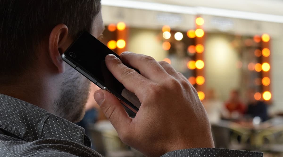 Airtel, Vodafone Idea, Reliance Jio सब के प्रीपेड प्लान हुए महंगे, जानें आपकी जेब पर कितना पड़ेगा असर Airtel, Vodafone Idea, Reliance Jio सब के प्रीपेड प्लान हुए महंगे, जानें आपकी जेब पर कितना पड़ेगा असर