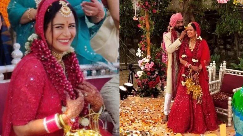 एक्ट्रेस मोना सिंह ने मुंबई में बॉयफ्रेंड श्याम संग रचाई शादी, दुल्हन के जोड़े में लग रही हैं बेहद खूबसूरत (Photos)