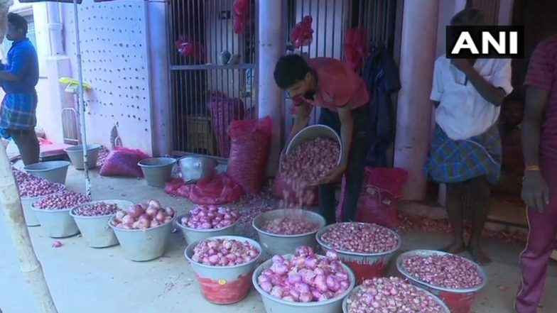 दिल्ली में फिर 150 रुपये किलो प्याज, बेमौसम बारिश के कारण बढ़ी कीमतें