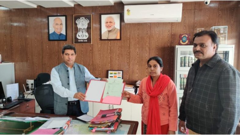 नागिरकता कानून पर मचे बवाल के बीच, पाकिस्तान की हसीना बेन को मिली भारत की नागरिकता, पीएम मोदी को कहा Thank You
