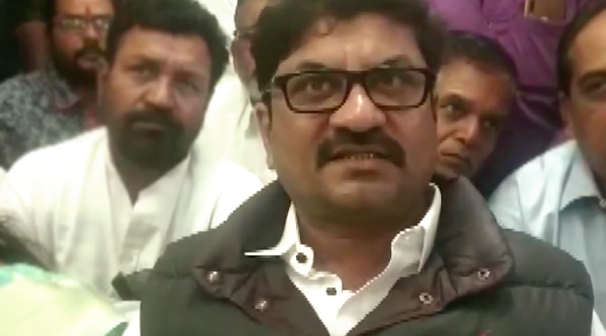 महाराष्ट्र में सियासी उठापटक जारी, मंत्री पद न मिलने से नाराज कांग्रेस विधायक कैलाश गोरंट्याल ने दी इस्तीफे की धमकी महाराष्ट्र में सियासी उठापटक जारी, मंत्री पद न मिलने से नाराज कांग्रेस विधायक कैलाश गोरंट्याल ने दी इस्तीफे की धमकी