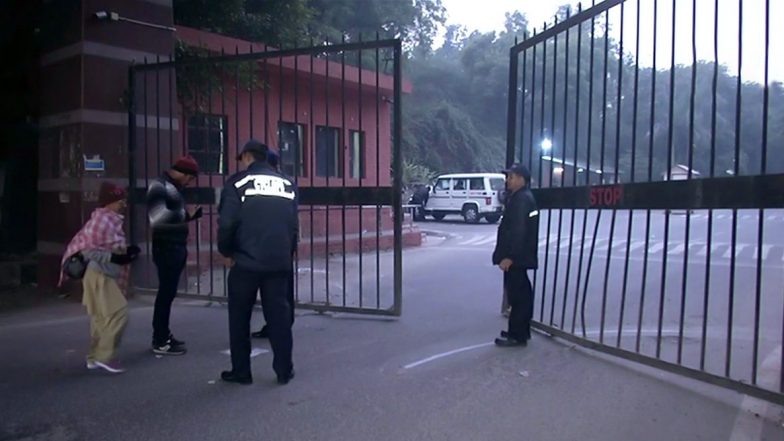 JNU हिंसा: दिल्ली पुलिस हुई एक्टिव, कहा- हमें कई शिकायतें मिली हैं, जल्द दर्ज करेंगे FIR