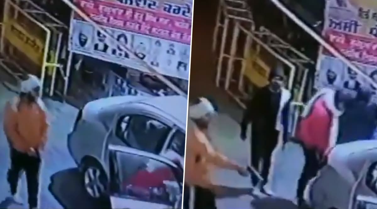 दिल्ली में अपराधियों के हौसले बुलंद, बंदूक की नोक पर शख्स को लूटा- वारदात CCTV में कैद दिल्ली में अपराधियों के हौसले बुलंद, बंदूक की नोक पर शख्स को लूटा- वारदात CCTV में कैद