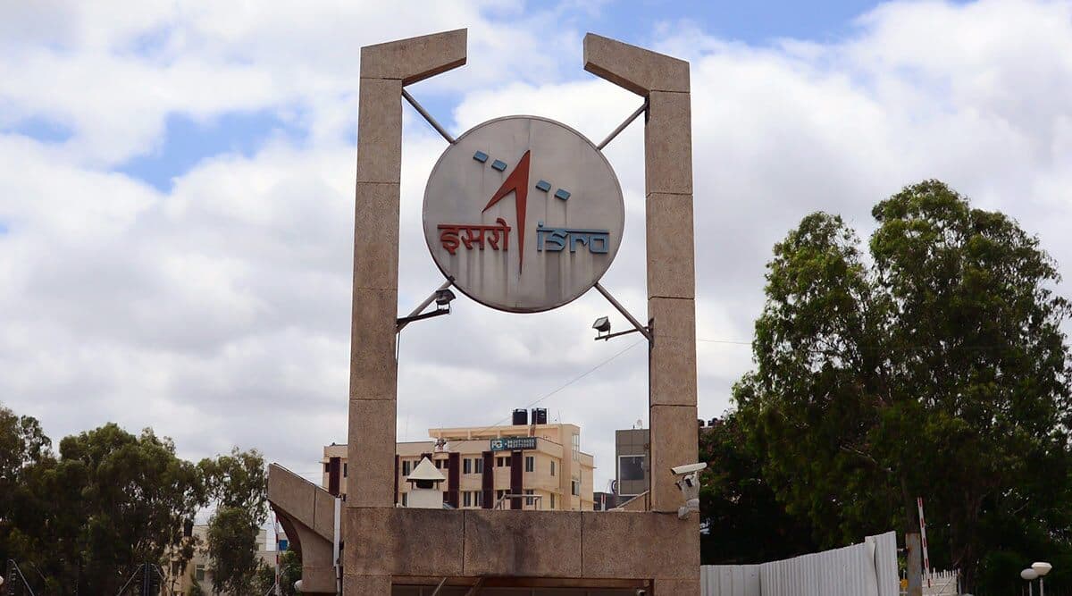 आत्मनिर्भर भारत अभियान: अर्थव्यवस्था में योगदान बढ़ाएंगे भारत के स्पेस प्रोग्राम, रॉकेट एवं उपग्रह बनाने और प्रक्षेपण सेवाएं मुहैया कराने जैसी अंतरिक्ष गतिविधियों की दी जाएगी अनुमति आत्मनिर्भर भारत अभियान: अर्थव्यवस्था में योगदान बढ़ाएंगे भारत के स्पेस प्रोग्राम, रॉकेट एवं उपग्रह बनाने और प्रक्षेपण सेवाएं मुहैया कराने जैसी अंतरिक्ष गतिविधियों की दी जाएगी अनुमति