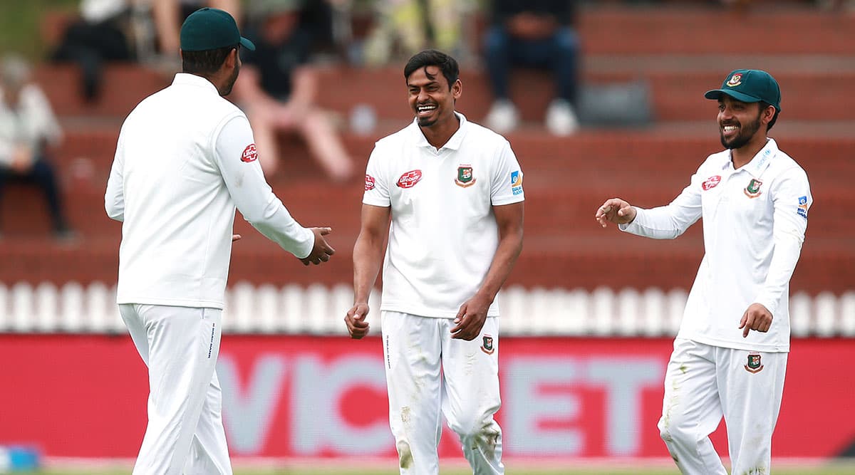 PAK vs BAN Series 2020: बांग्लादेश ने पाकिस्तान में टेस्ट सीरीज खेलने से किया मना, ट्विटर यूजर्स ने ऐसे लिए मजे PAK vs BAN Series 2020: बांग्लादेश ने पाकिस्तान में टेस्ट सीरीज खेलने से किया मना, ट्विटर यूजर्स ने ऐसे लिए मजे