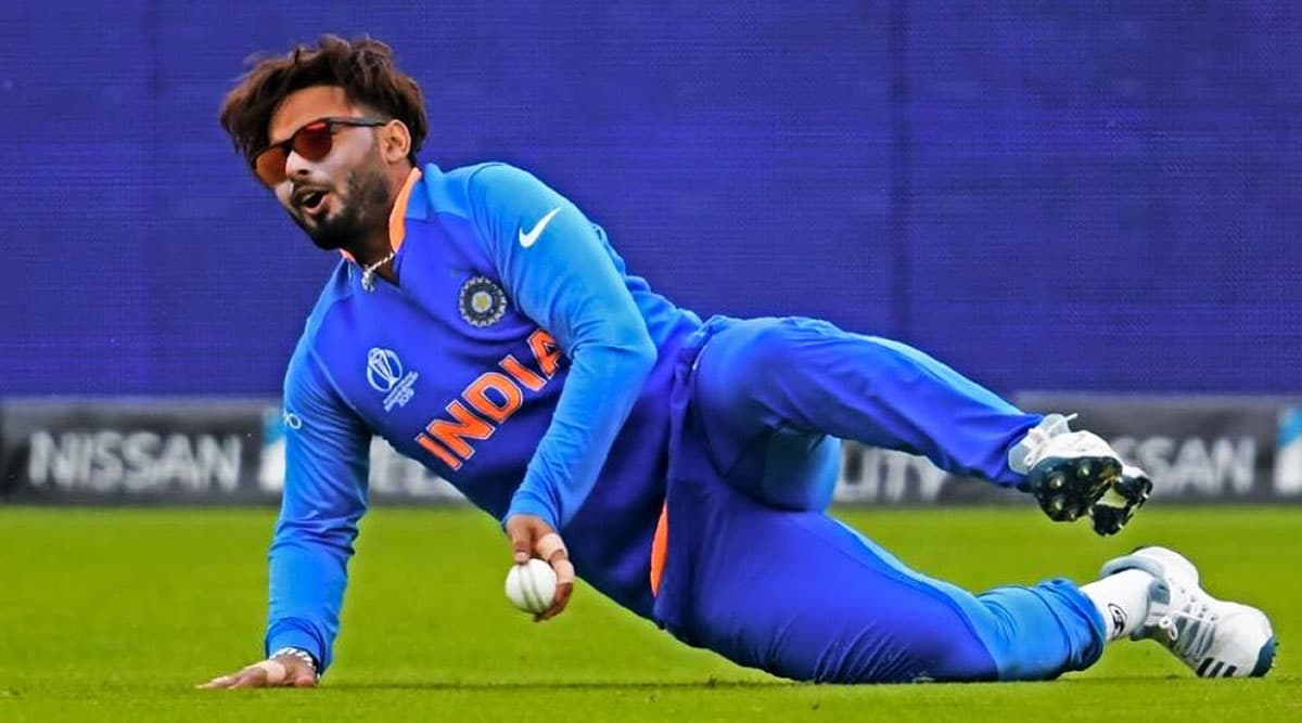 Ind vs Aus 2nd ODI 2020: दूसरे वनडे मैच से चोटिल खिलाड़ी ऋषभ पंत हुए बाहर, तीसरे मैच में भी सस्पेंस बरकरार Ind vs Aus 2nd ODI 2020: दूसरे वनडे मैच से चोटिल खिलाड़ी ऋषभ पंत हुए बाहर, तीसरे मैच में भी सस्पेंस बरकरार