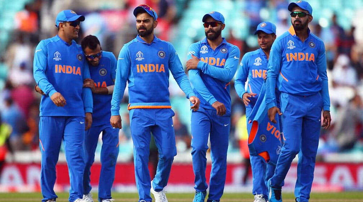 भारतीय टीम के ट्रेनर खिलाड़ियों की फिटनेस पर रख रहे हैं नजर भारतीय टीम के ट्रेनर खिलाड़ियों की फिटनेस पर रख रहे हैं नजर