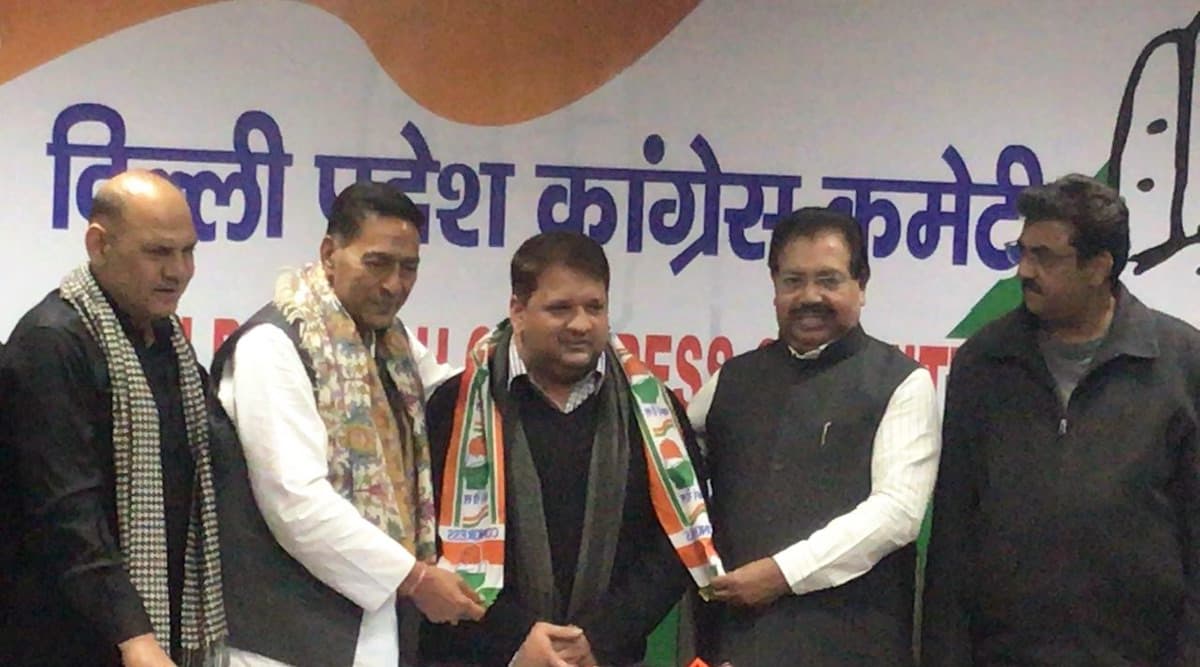 आप के विधायक आदर्श शास्त्री कांग्रेस में हुए शामिल आप के विधायक आदर्श शास्त्री कांग्रेस में हुए शामिल