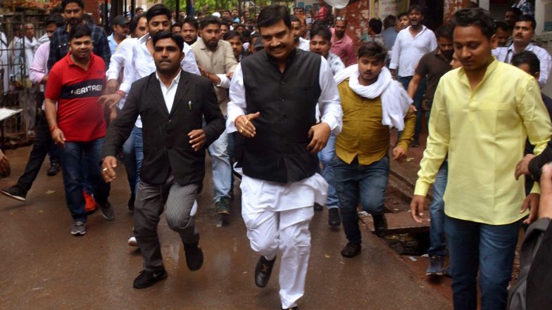 उत्तर प्रदेश: रेप के आरोपी BSP सांसद अतुल कुमार सिंह ने लोकसभा में शपथ ली