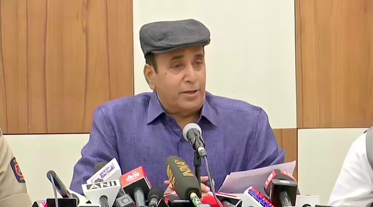महाराष्ट्र के गृहमंत्री अनिल देशमुख बोले, जरूरत पड़ी तो फिर होगी CBI जज लोया केस की जांच महाराष्ट्र के गृहमंत्री अनिल देशमुख बोले, जरूरत पड़ी तो फिर होगी CBI जज लोया केस की जांच