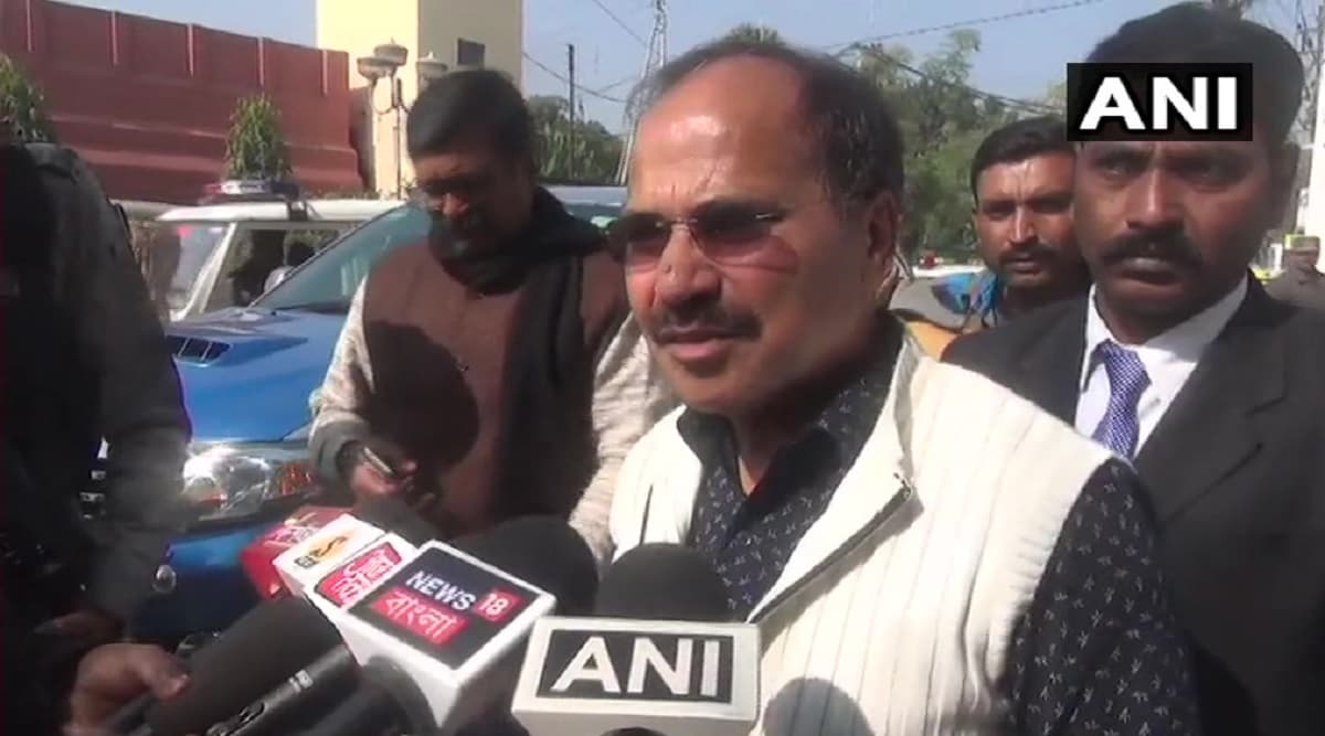 आतंकियों के साथ कश्मीर में गिरफ्तार DSP को लेकर राजनीति गरमाई, अधीर रंजन चौधरी ने कहा-पुलवामा हमले की हो जांच आतंकियों के साथ कश्मीर में गिरफ्तार DSP को लेकर राजनीति गरमाई, अधीर रंजन चौधरी ने कहा-पुलवामा हमले की हो जांच
